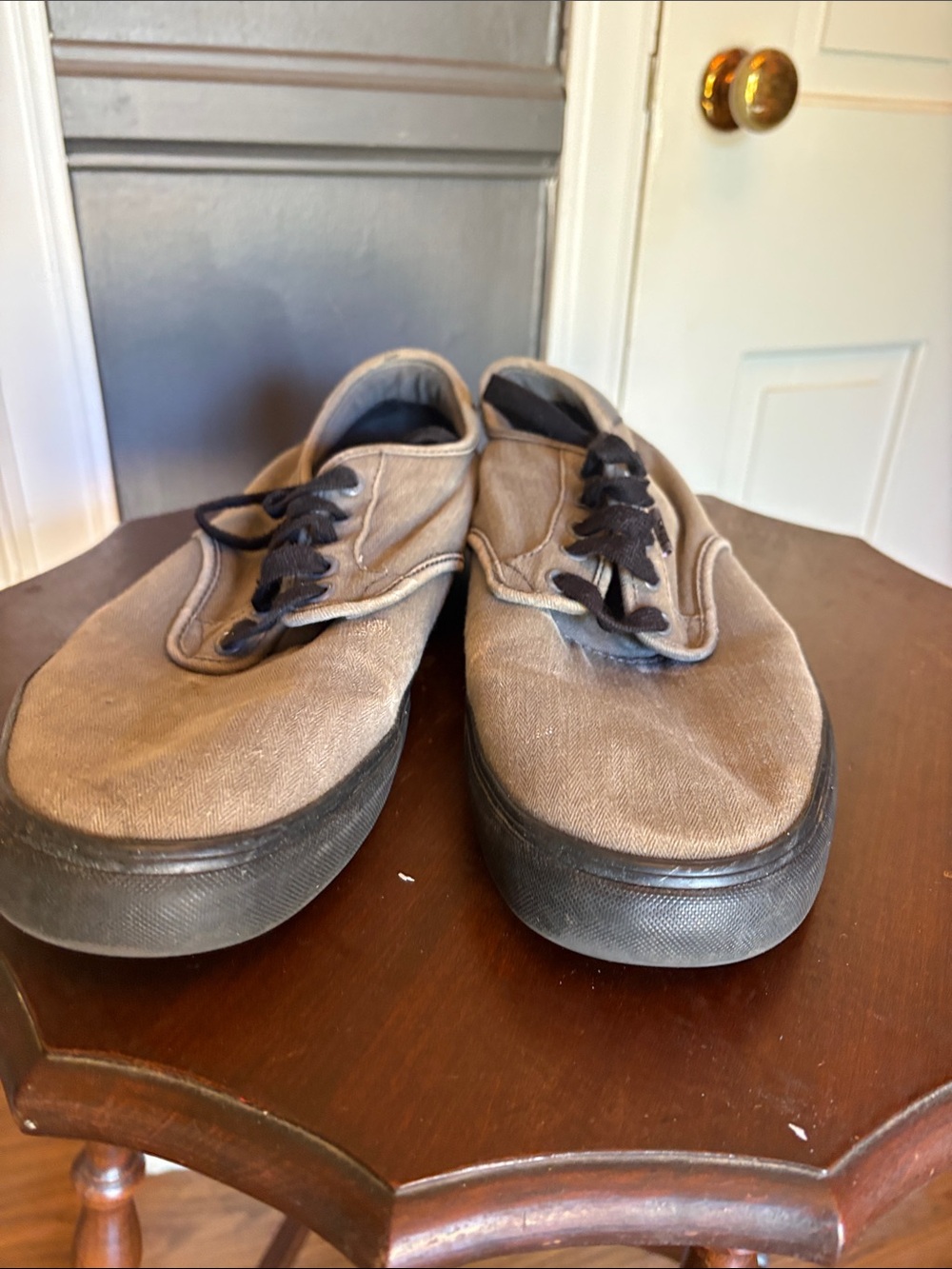 Men's Casual Canvas Sneakers in Grey